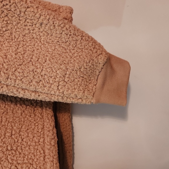 Banana Republic teddy sweater - Picture 2 of 8